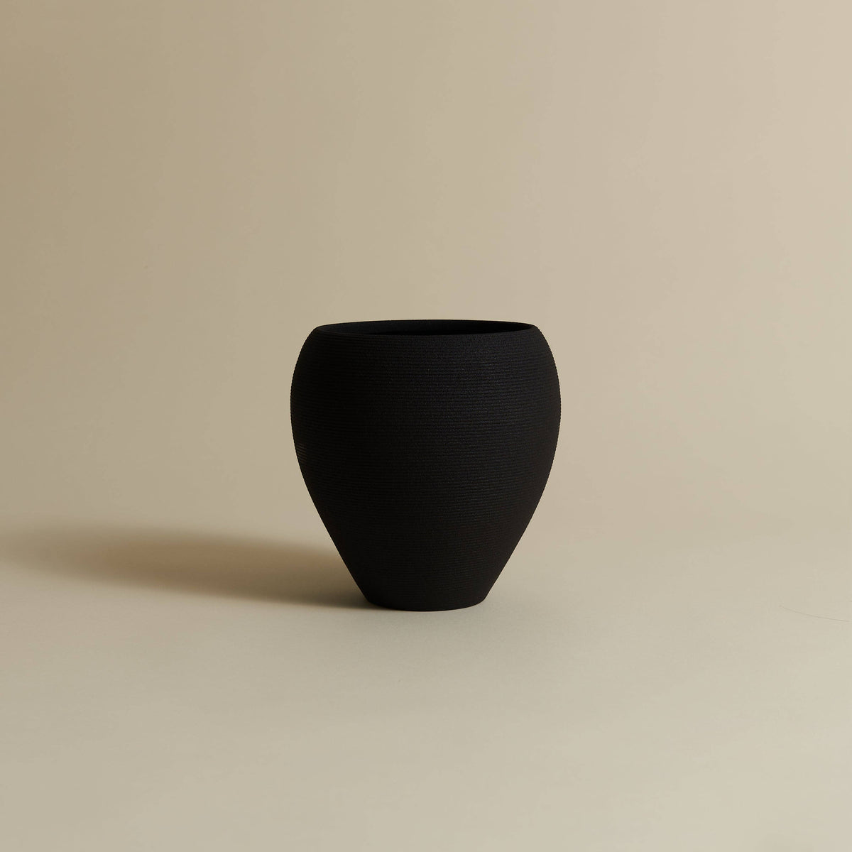 Mama-in-Law Vase - Matte Black