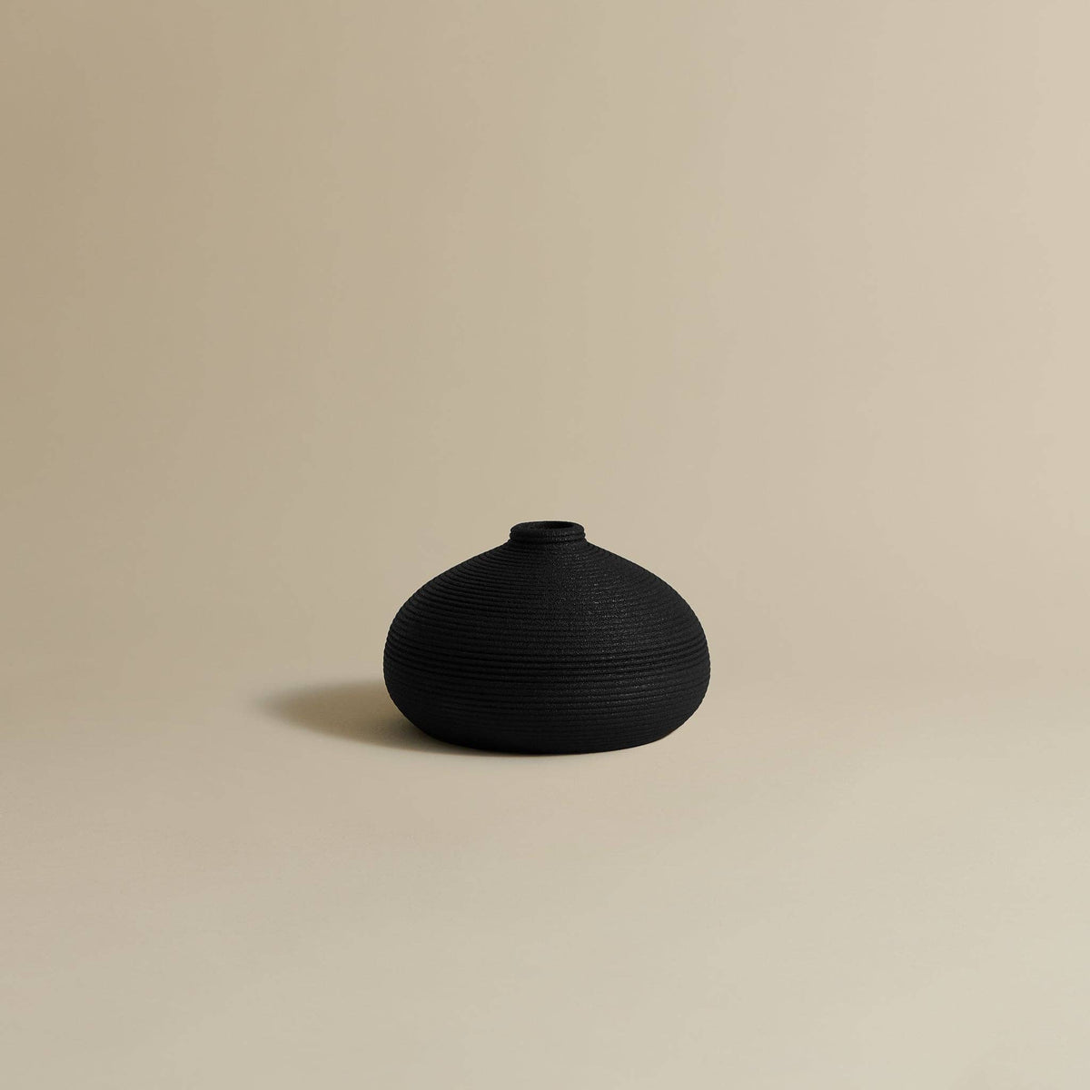 Pebble Vase - Matte Black